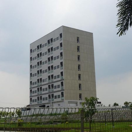 Artotel Casa Cikarang Exteriör bild